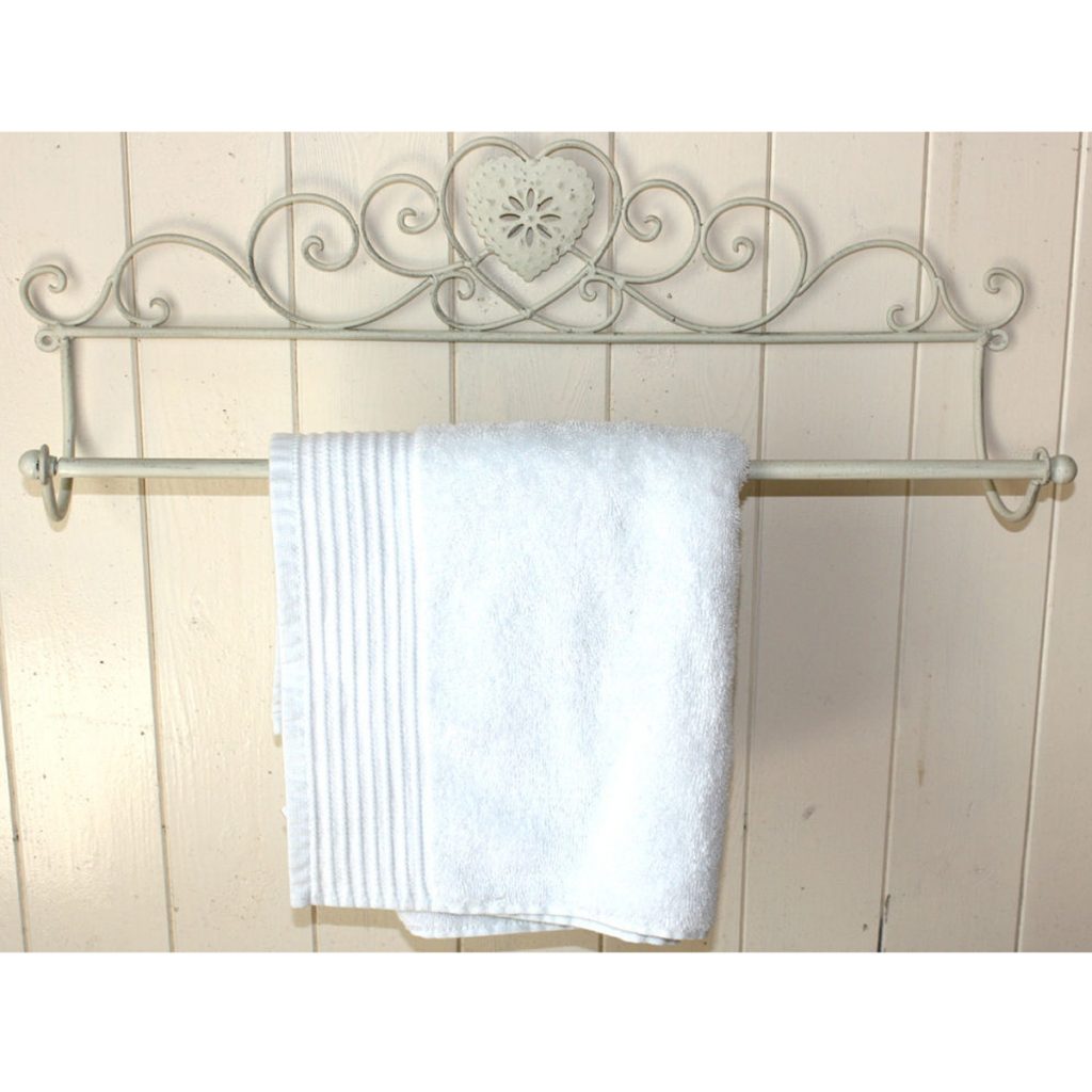 YF962 a Antique Cream Heart Metal Towel Rail