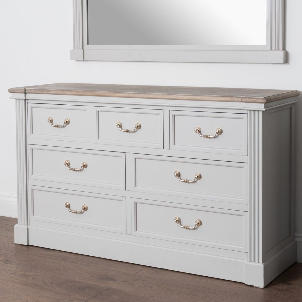 18882-c Classic Style White Chest of 7 Drawers