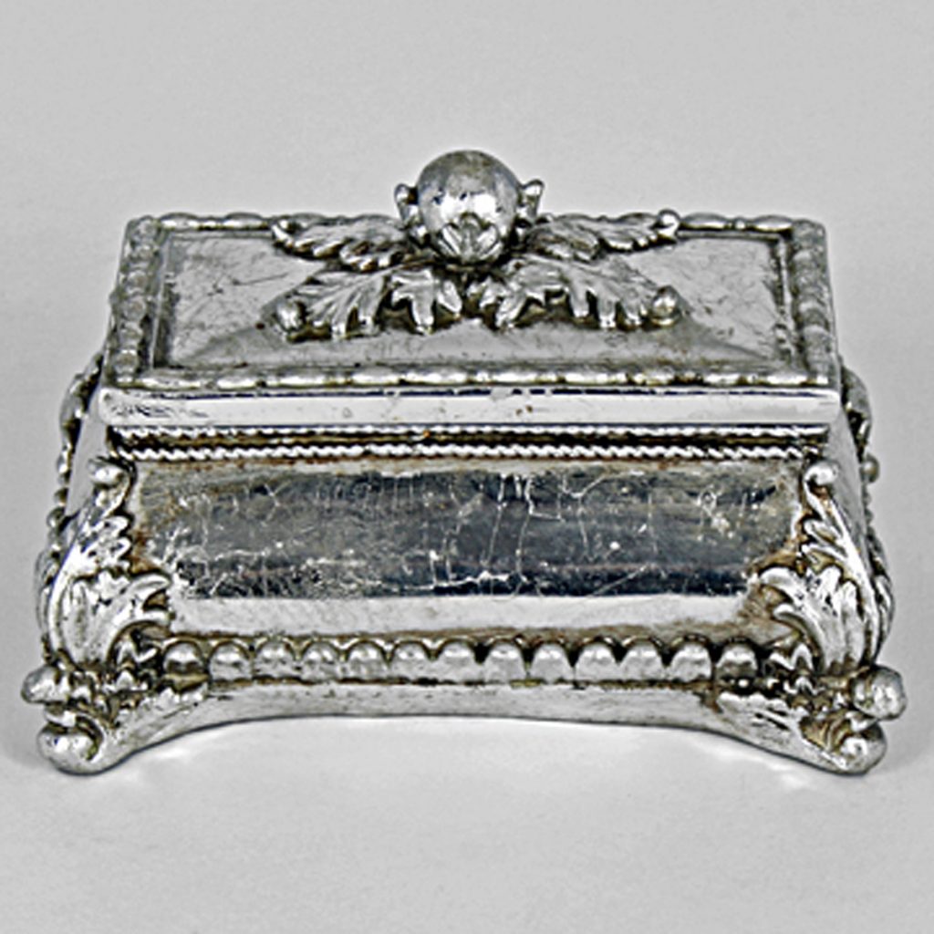 5671 Ornate Leaves Silver Jewellery Holder