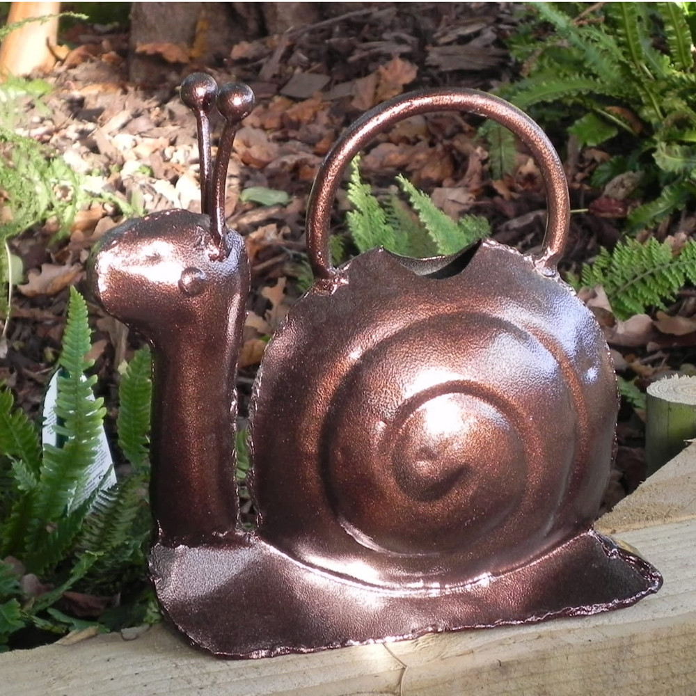 snail watering can 3