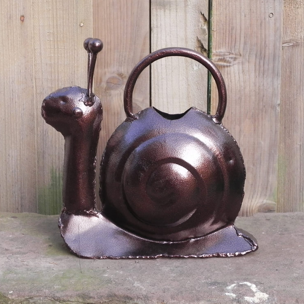 snail watering can 4